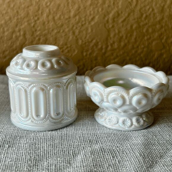 Mini L.E. Smith Mould Moon & Star Courting Fairy Lamp- Milk Glass Carnival - Wei - Picture 3 of 5